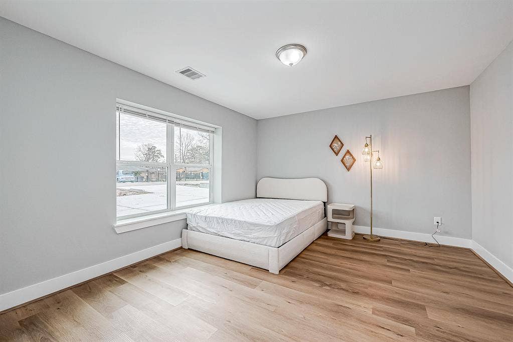 6 BR in Houston