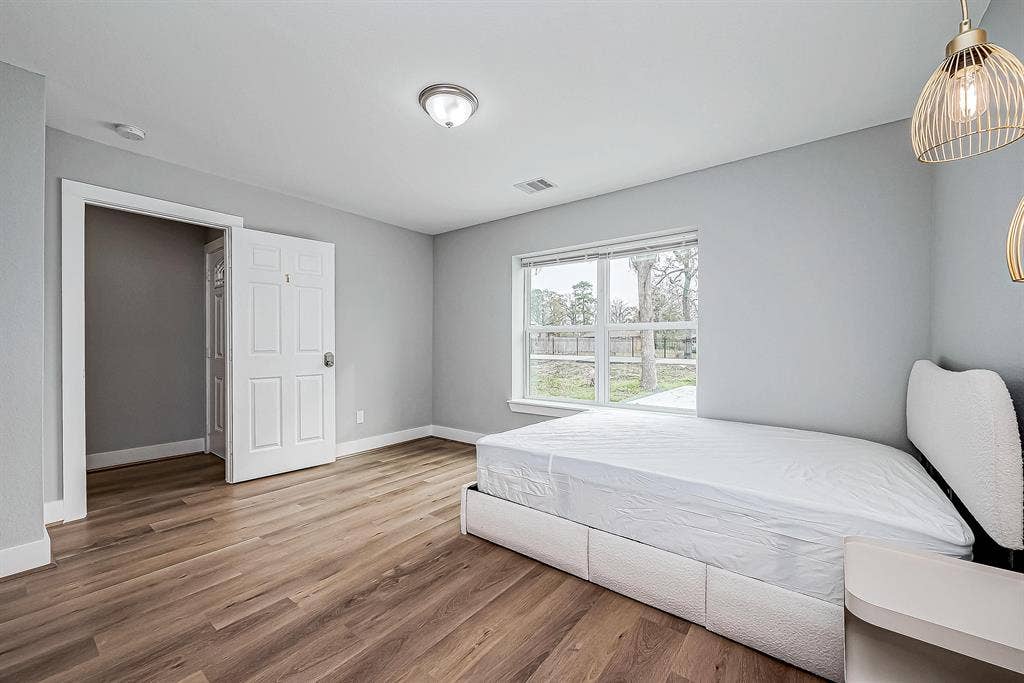 6 BR in Houston