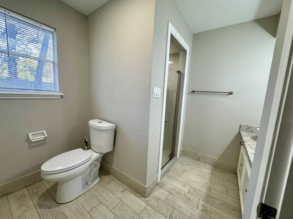 7 BR in Houston