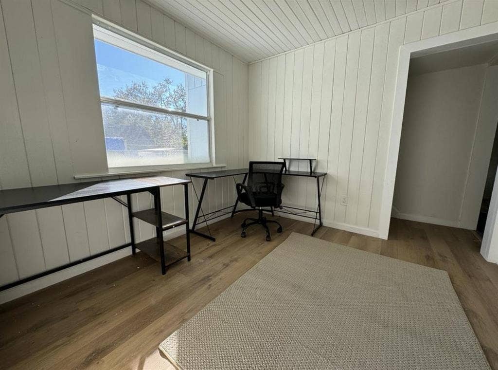 8 BR in St. Petersburg
