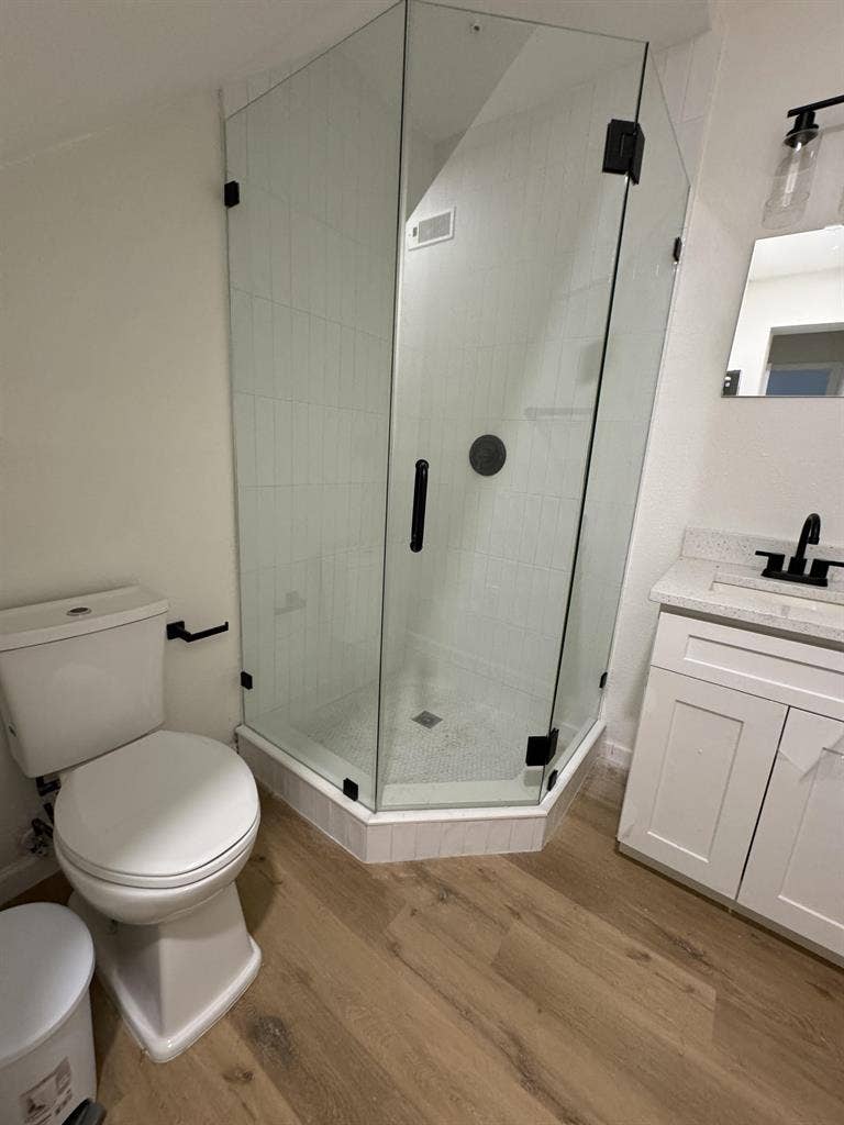 8 BR in St. Petersburg