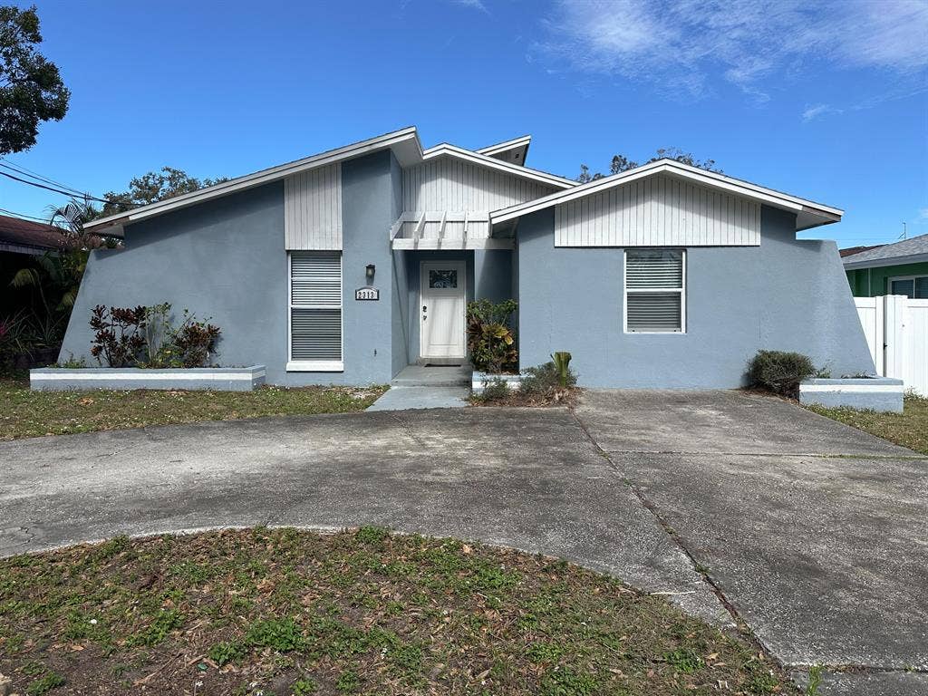 2 BR in Tampa