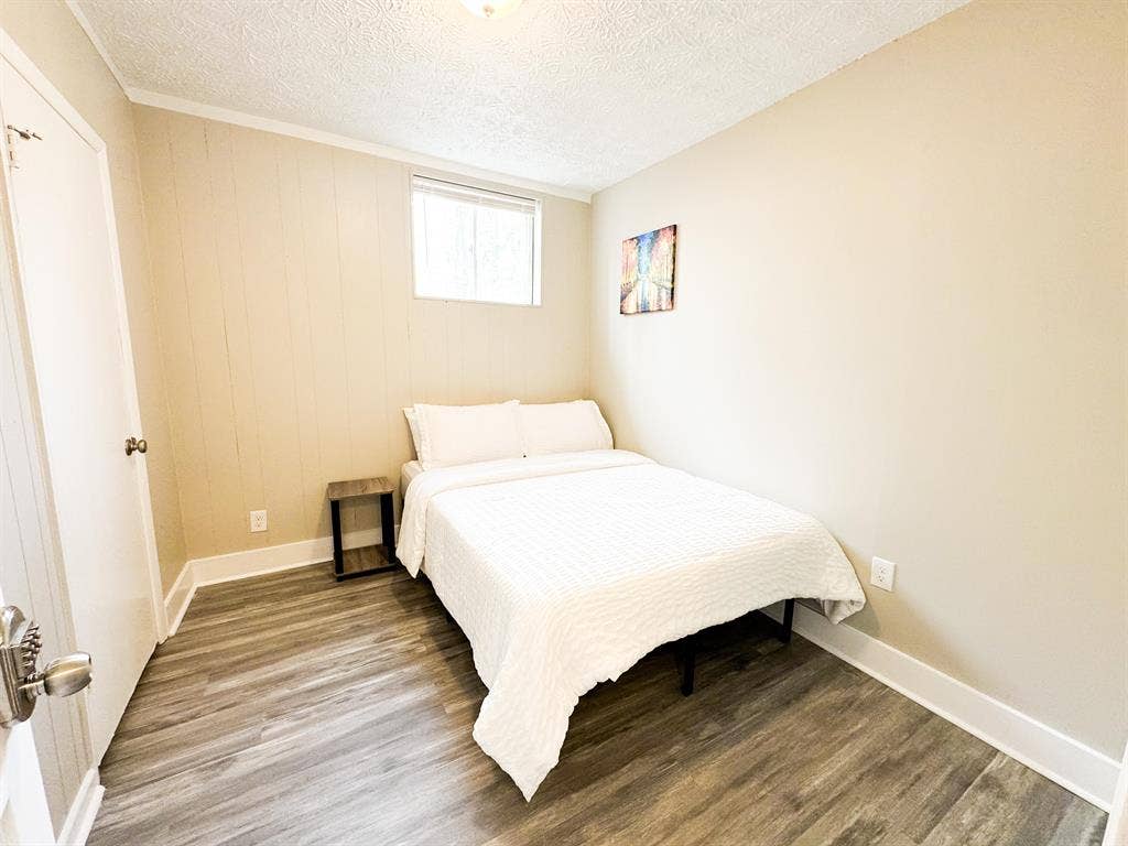8 BR in Jonesboro