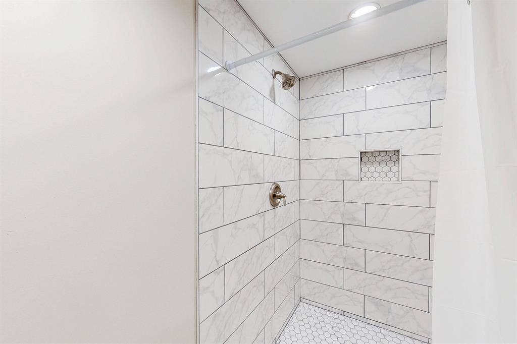 7 BR in Decatur