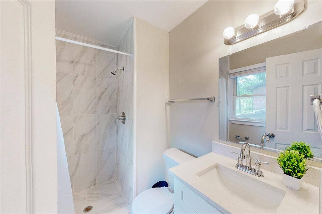 7 BR in Decatur