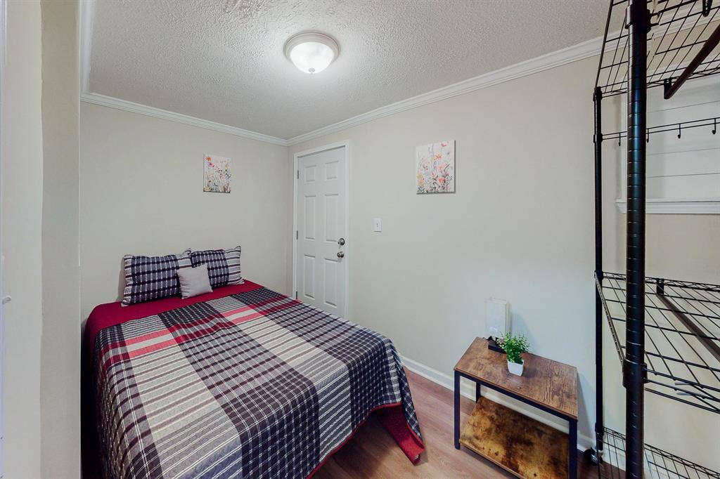 7 BR in Decatur
