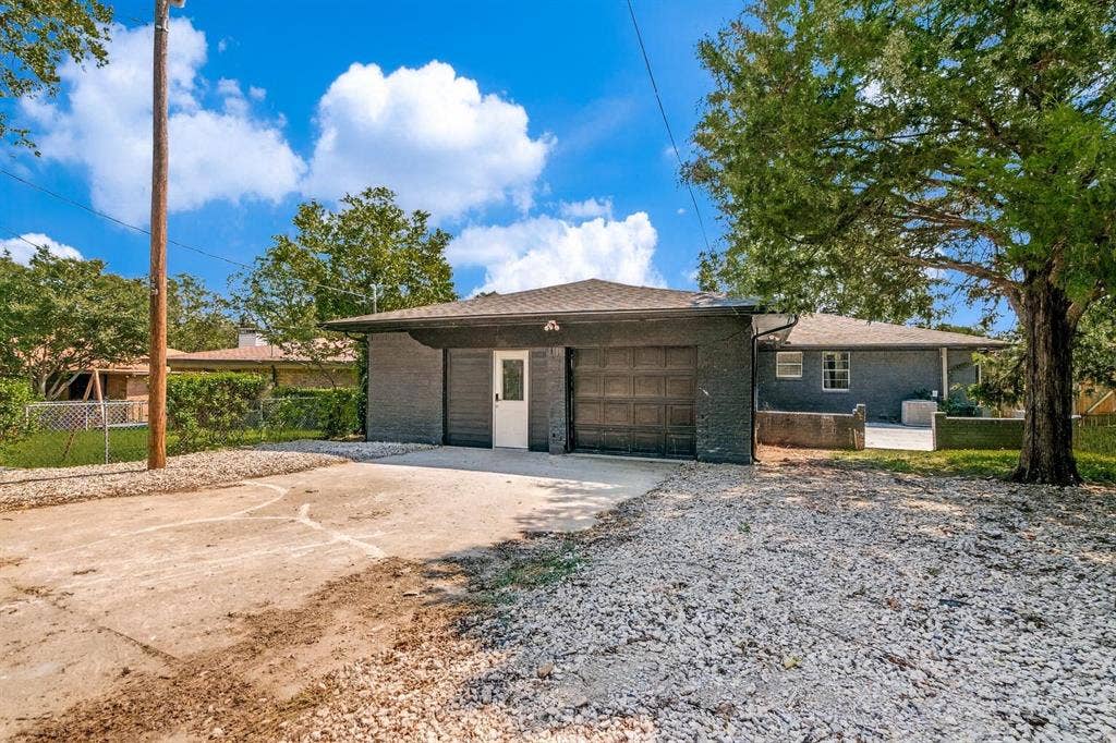 11 BR in Dallas