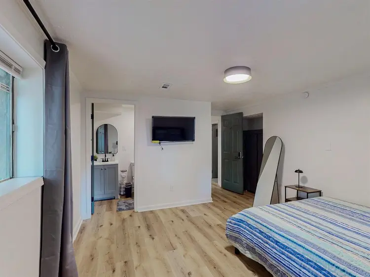 8 BR in Duluth