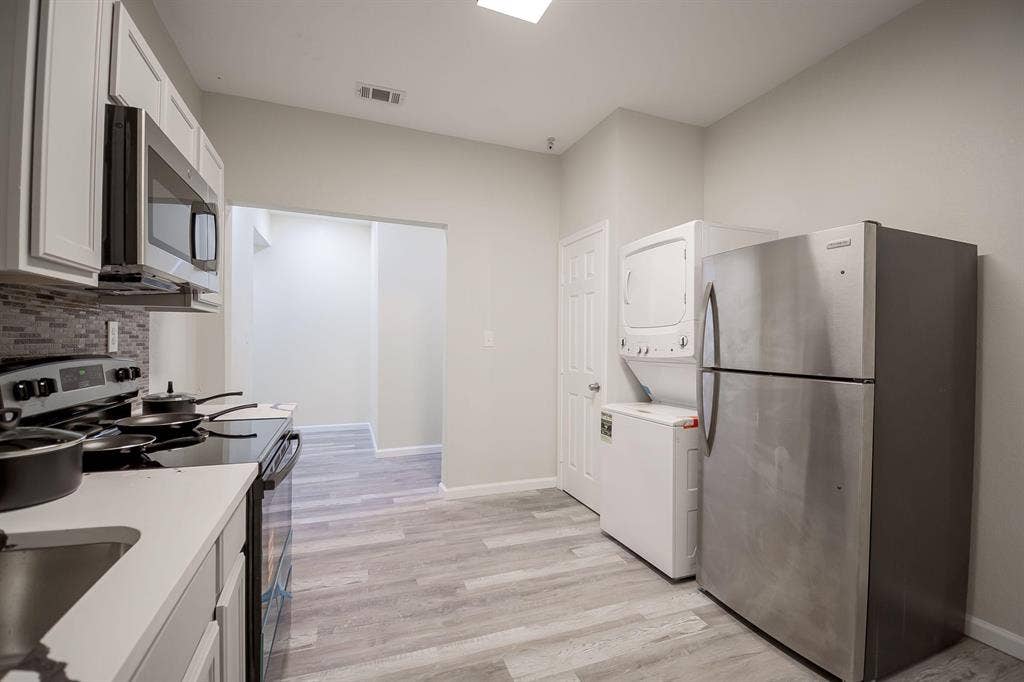 6 BR in Dallas