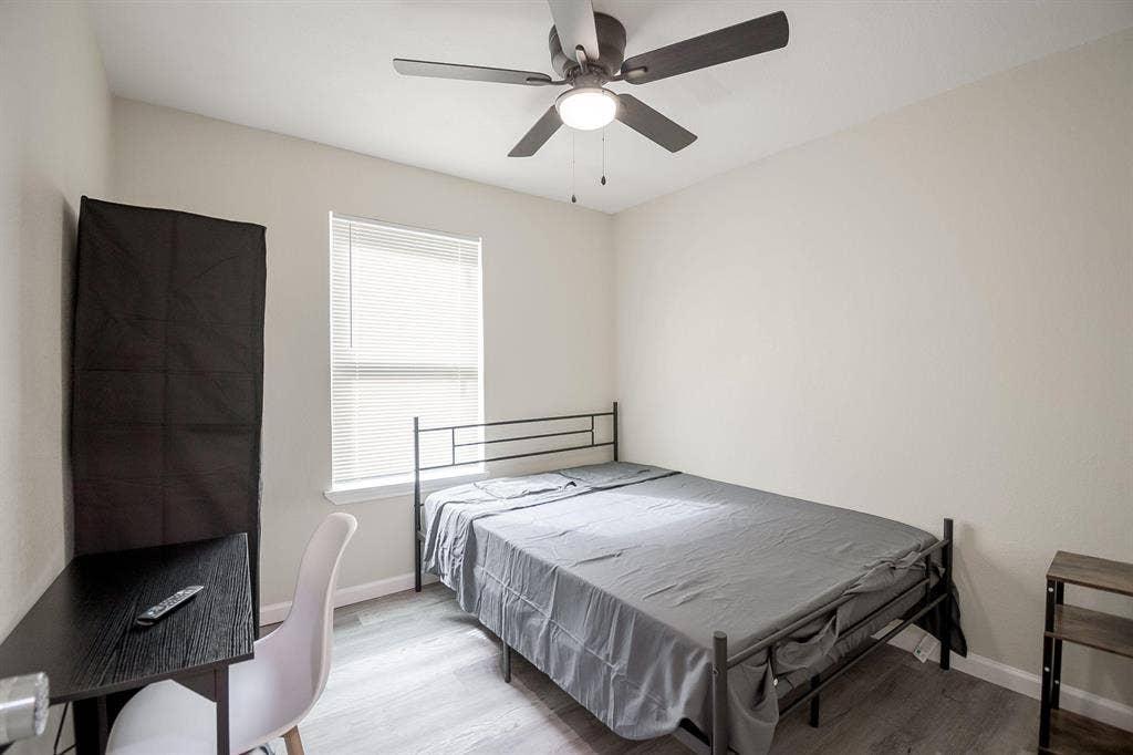 6 BR in Dallas