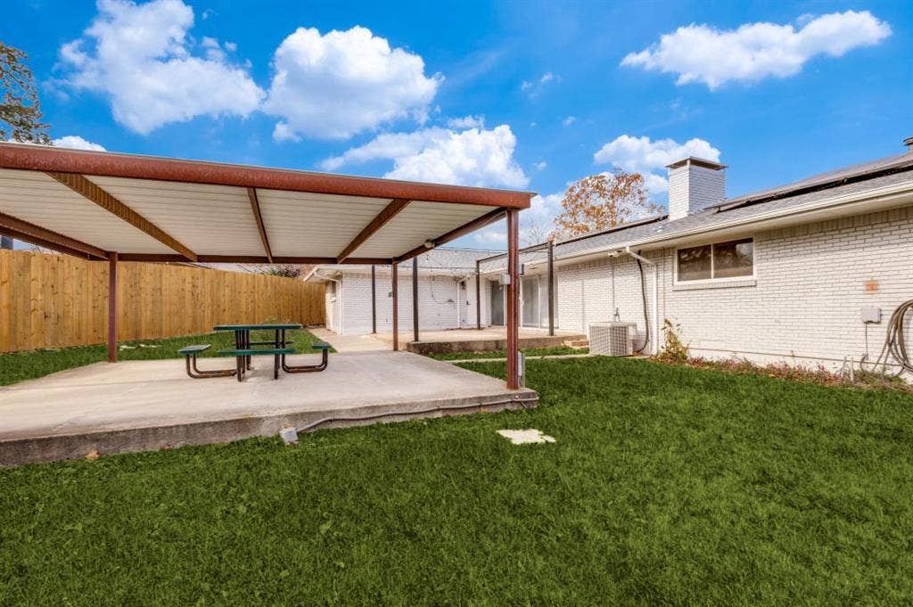 11 BR in Dallas