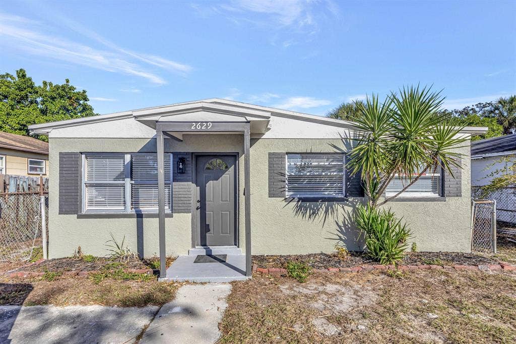 6 BR in St. Petersburg