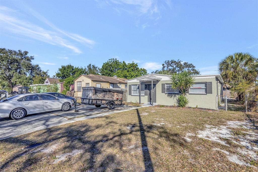 6 BR in St. Petersburg