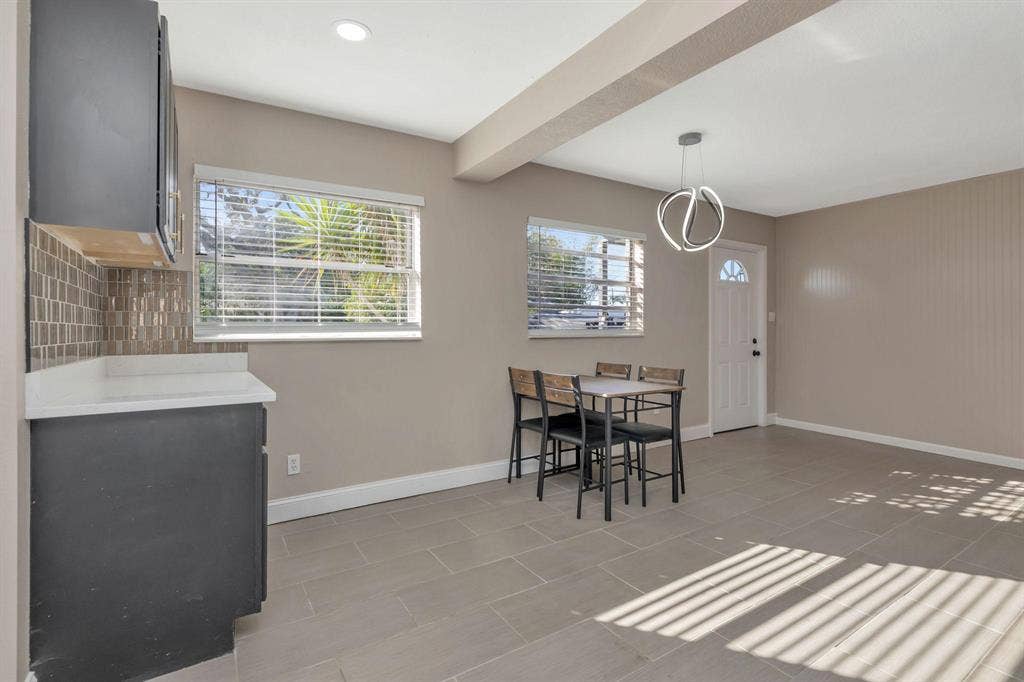 6 BR in St. Petersburg