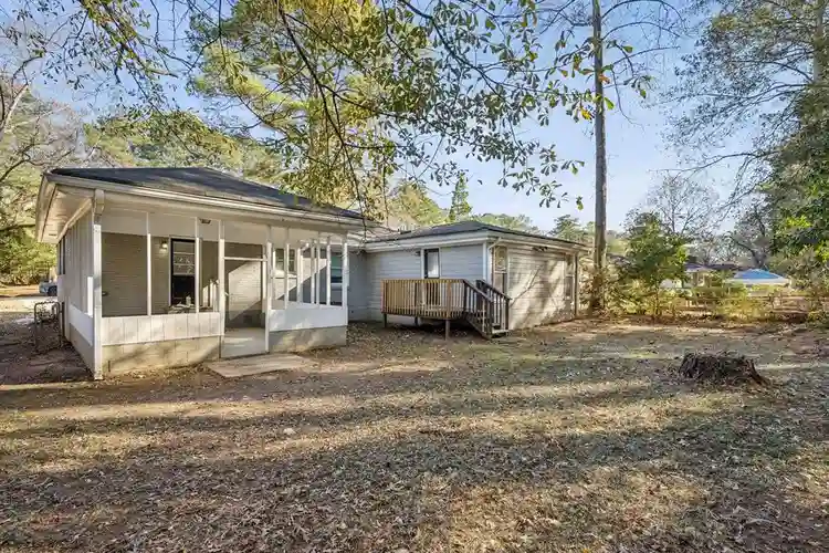 7 BR in East Point