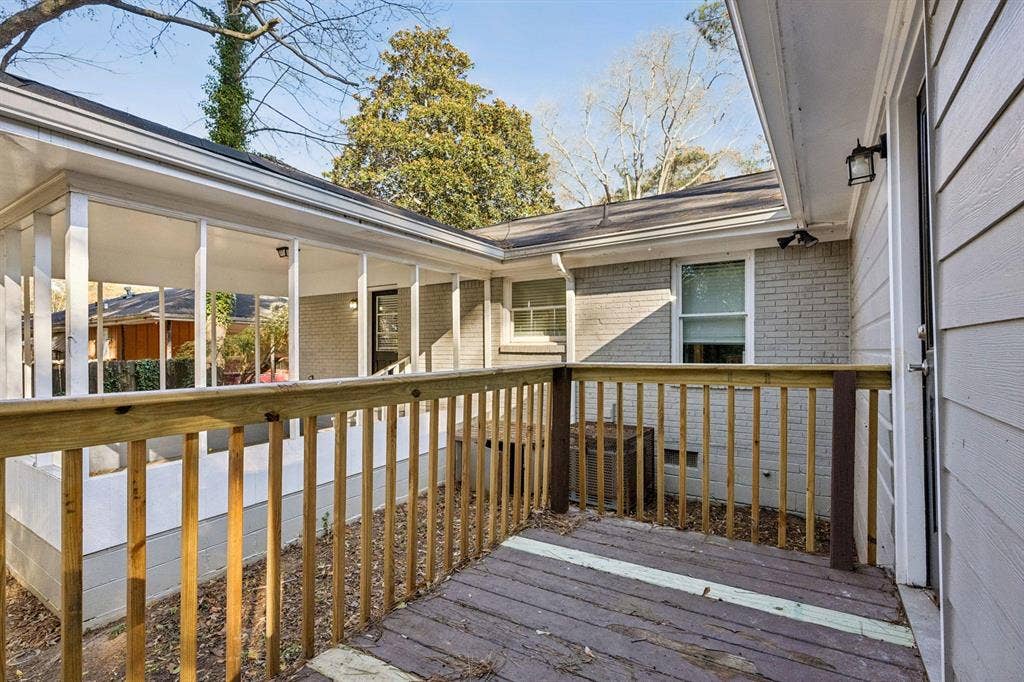 7 BR in East Point
