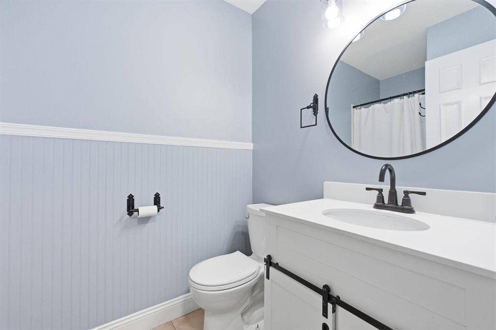 4 BR in Woodbridge