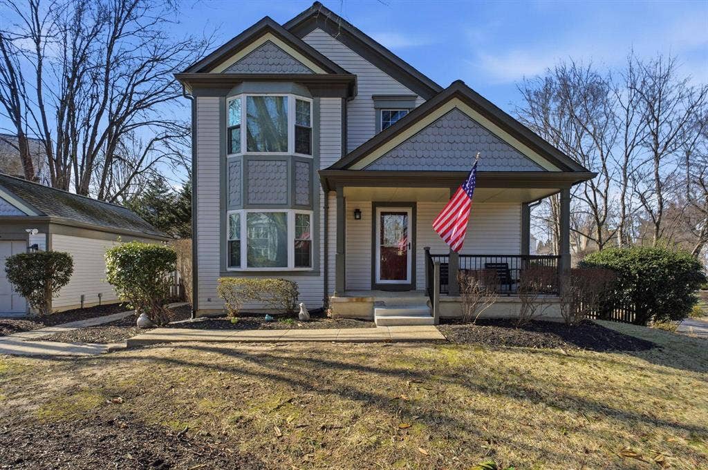 4 BR in Woodbridge