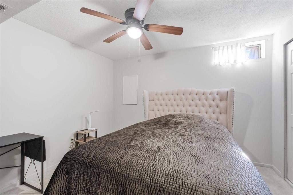 4 BR in Woodbridge