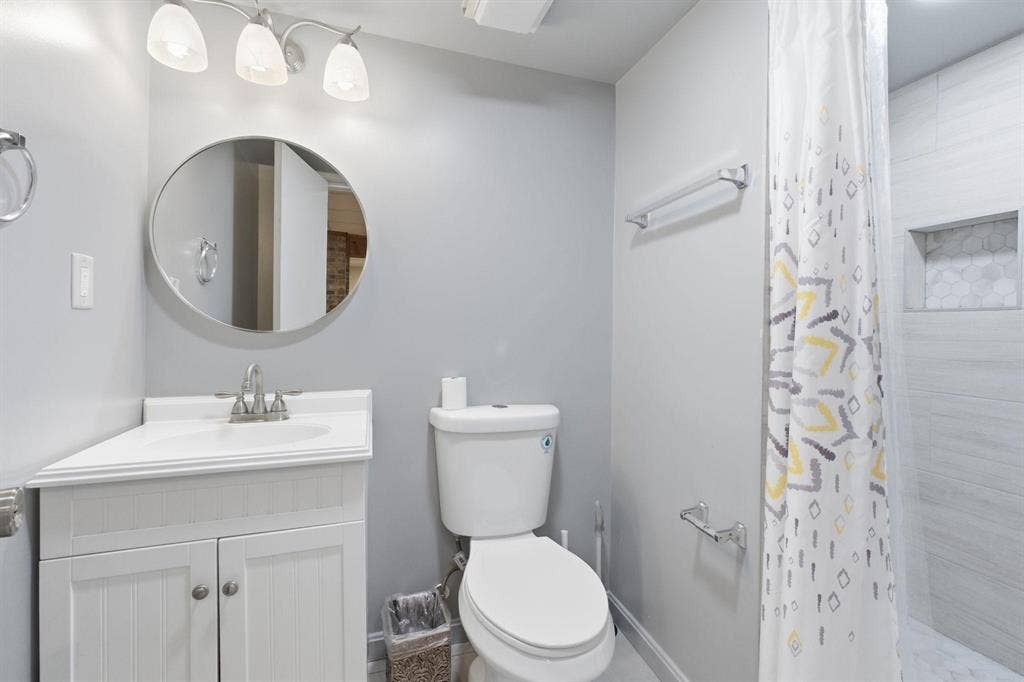 4 BR in Woodbridge