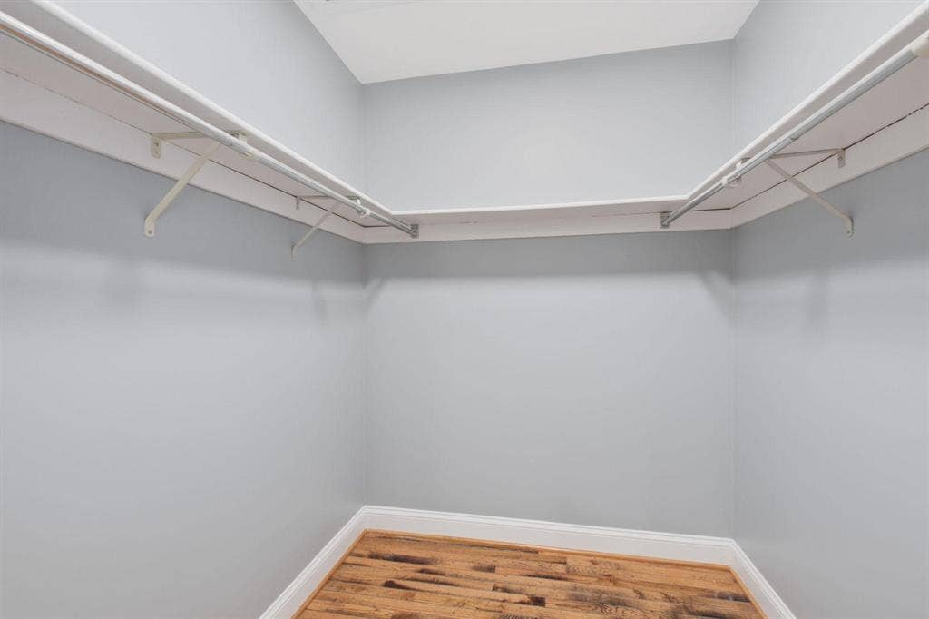 4 BR in Woodbridge