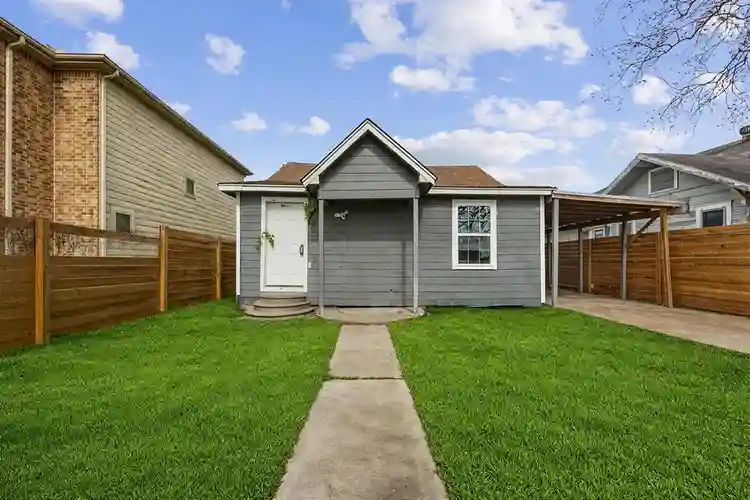 2 BR in Houston