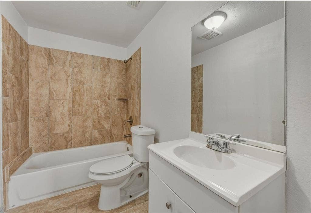 2 BR in Houston