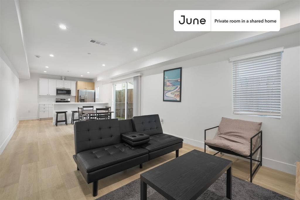 3 BR in Los Angeles