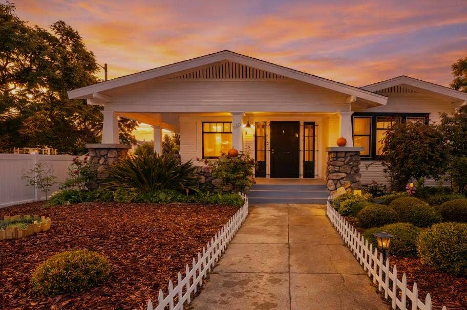 6 BR in Los Angeles