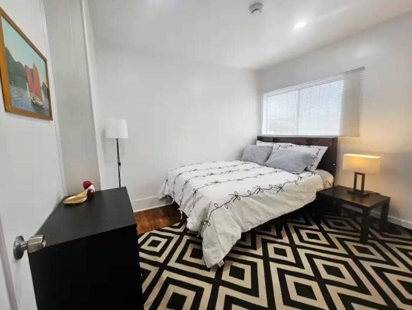 6 BR in Los Angeles