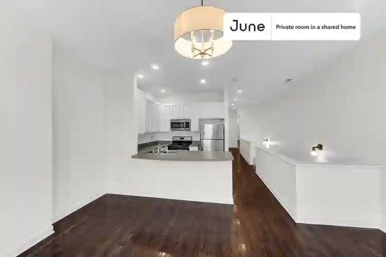 3 BR in Chicago