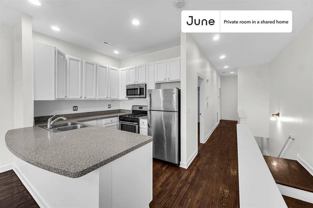 3 BR in Chicago