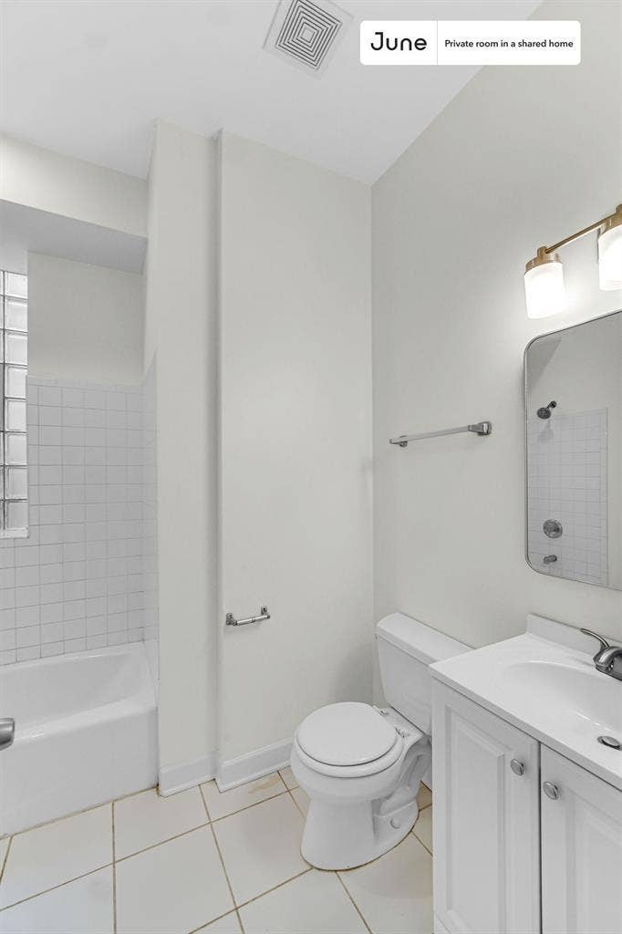 3 BR in Chicago