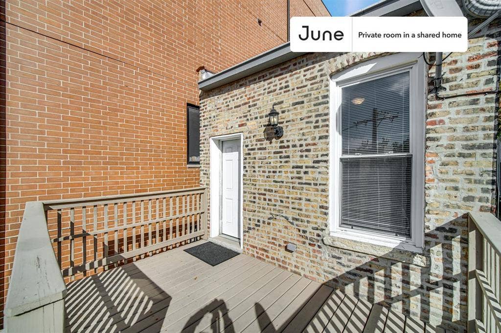 3 BR in Chicago
