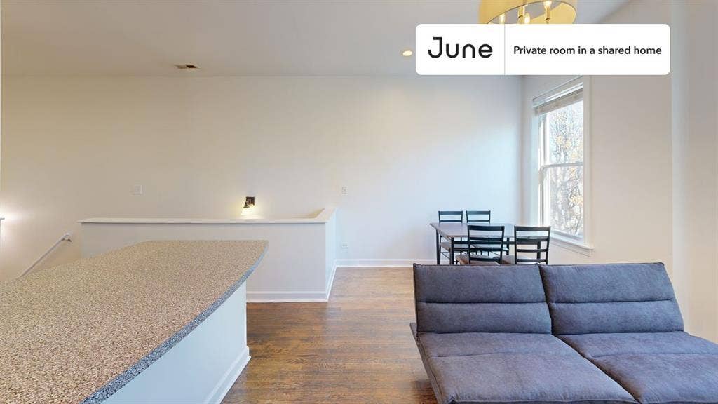 3 BR in Chicago