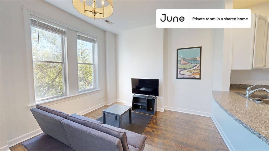 3 BR in Chicago
