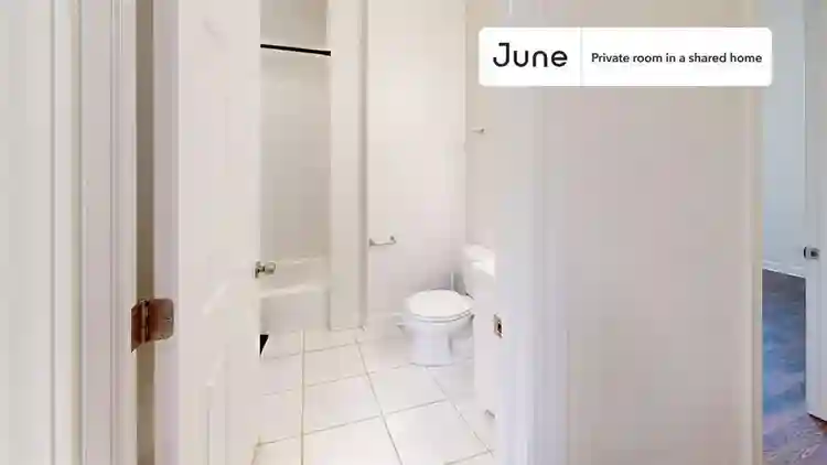 3 BR in Chicago