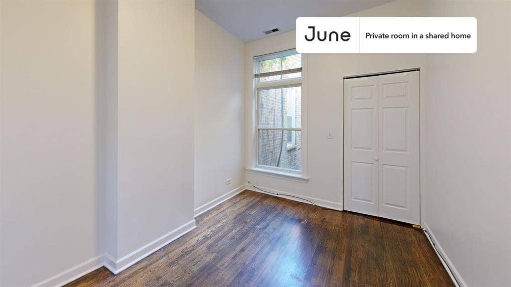 3 BR in Chicago
