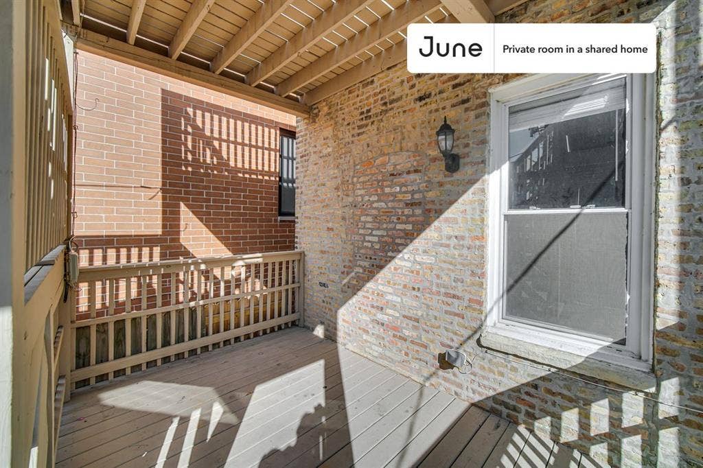3 BR in Chicago