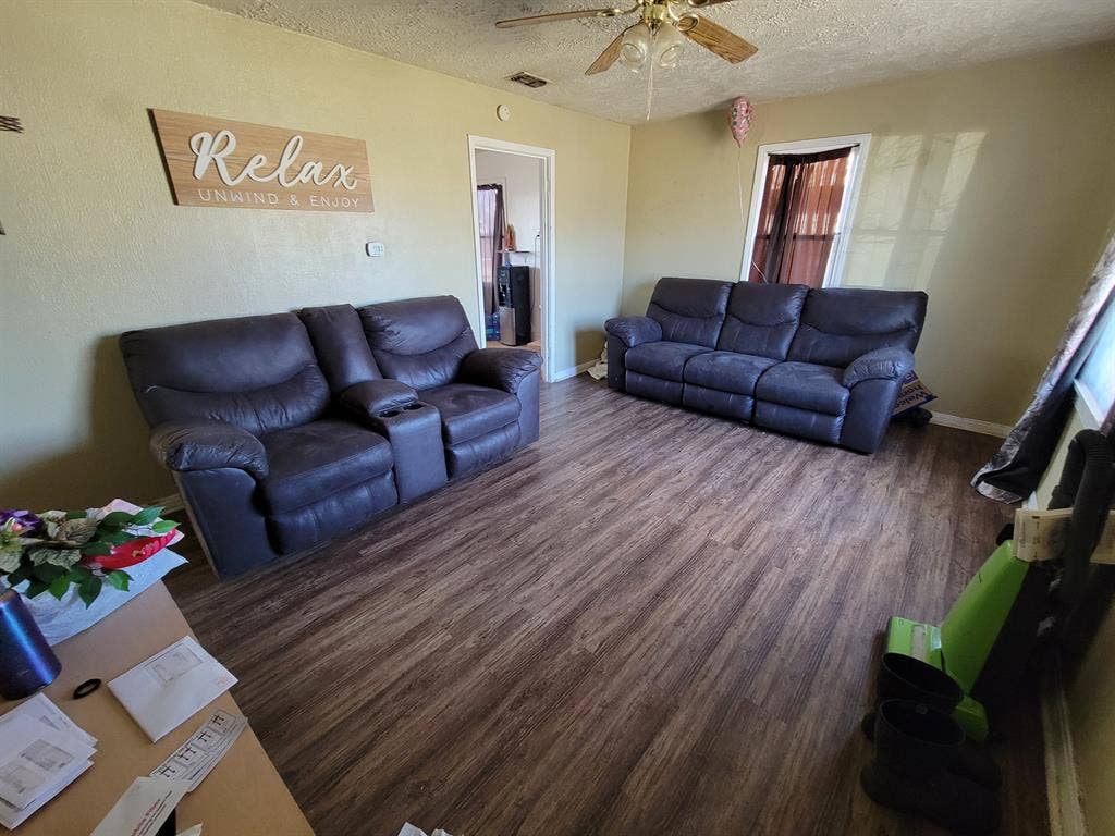 Cheap rent but NO content addicts!