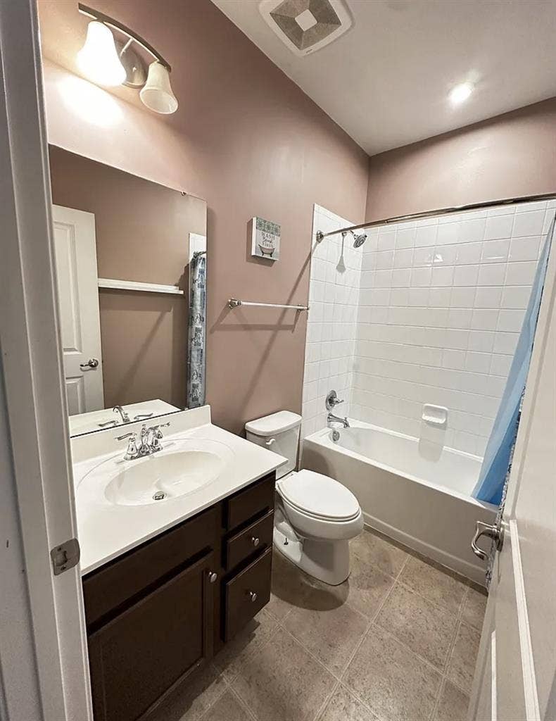 Room Near Ashburn Metro