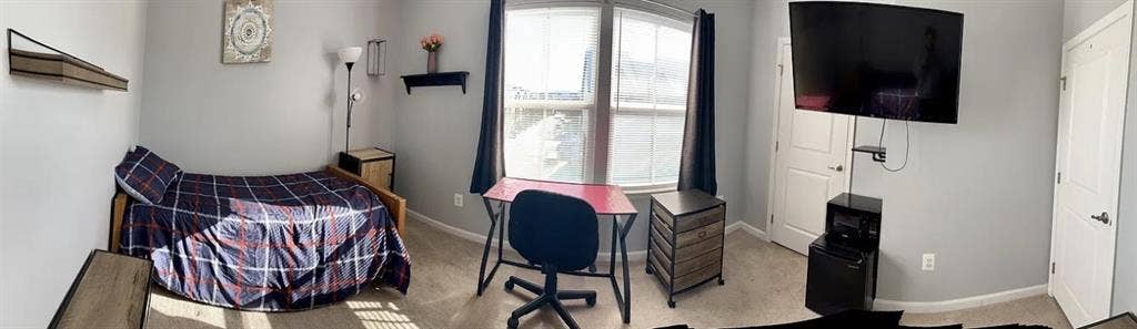 Room Near Ashburn Metro