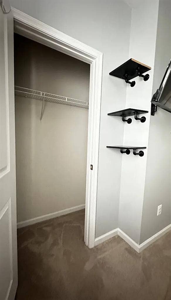 Room Near Ashburn Metro