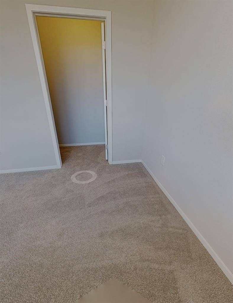 ISO Female Roommate. 2x2 Apartment