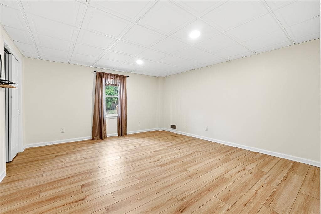 6 BR in Sandy Springs