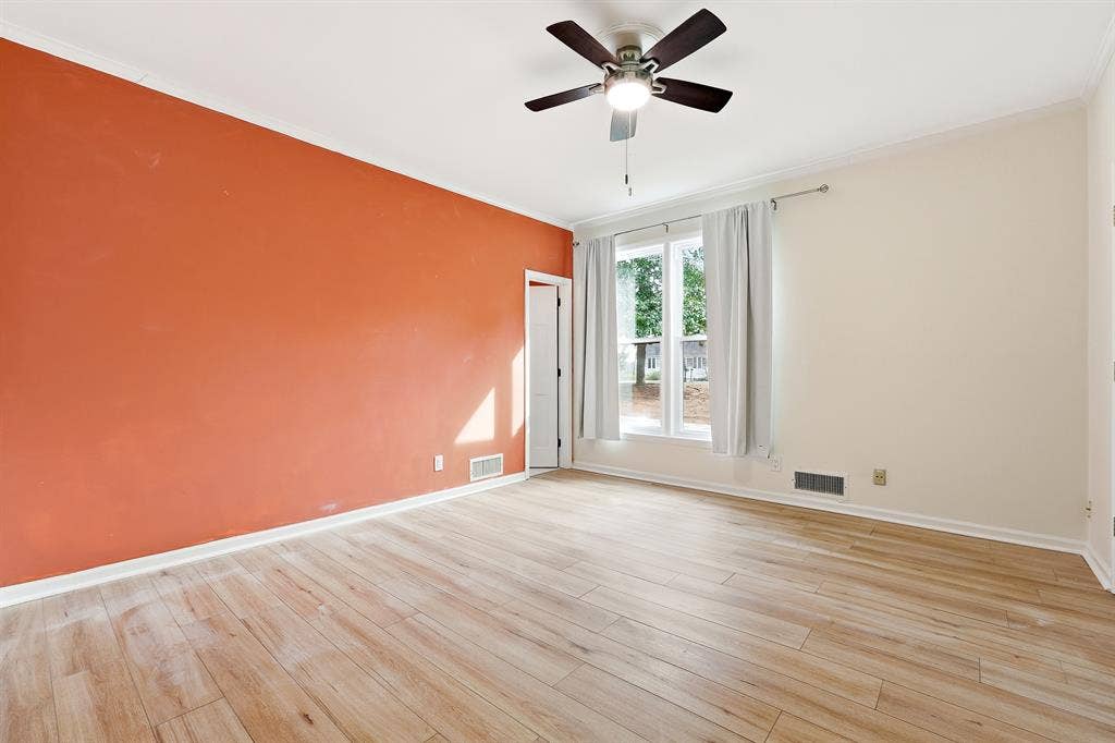 6 BR in Sandy Springs