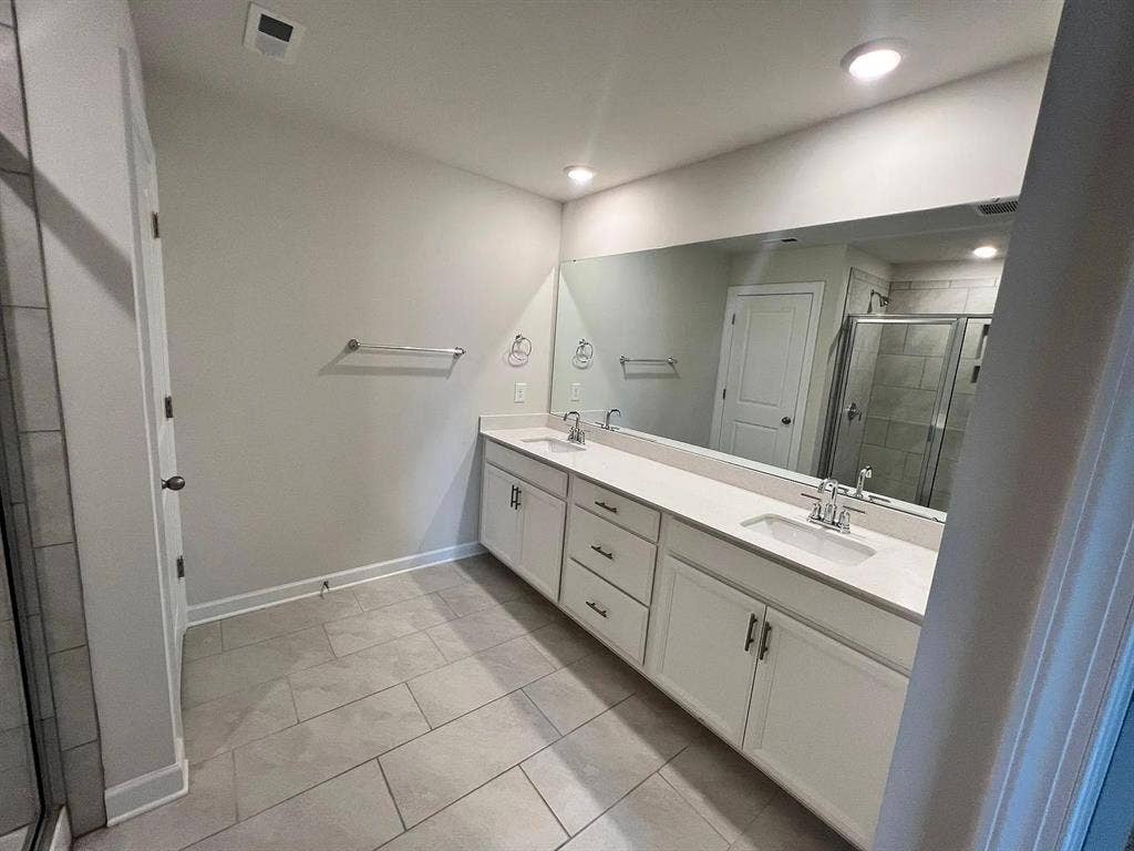 4 BR in Charlotte