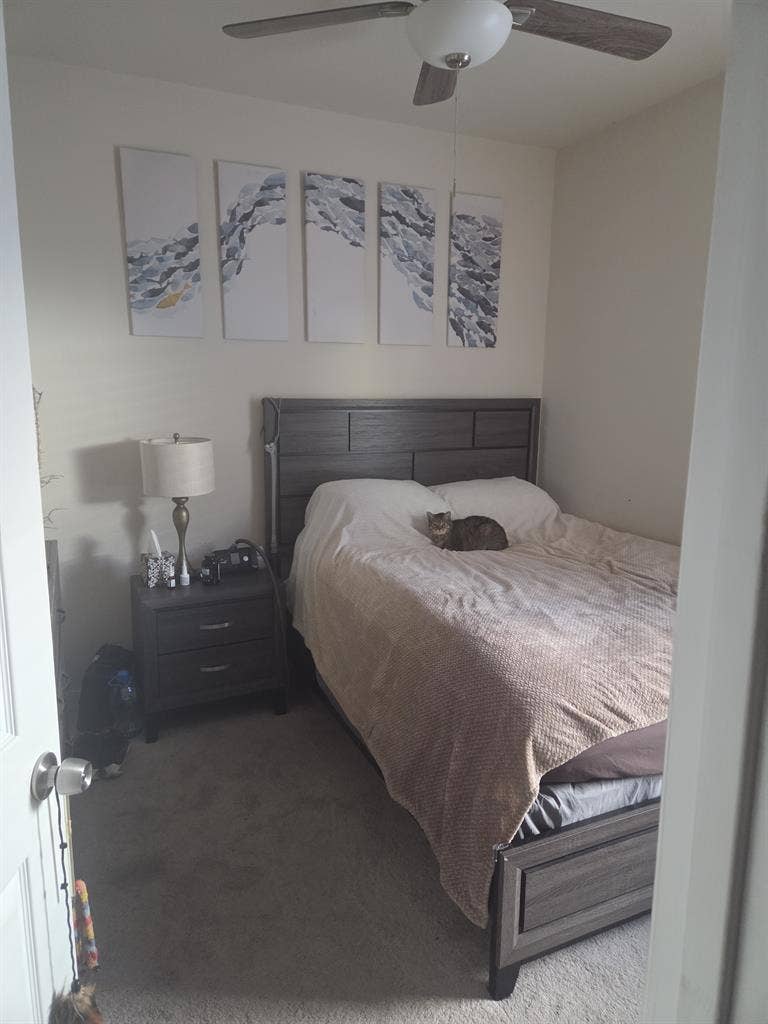 Gated Community Bedroom for rent