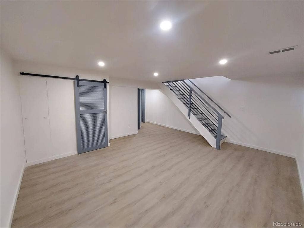 Spacious 3 Bed / 3 Bath Townhome