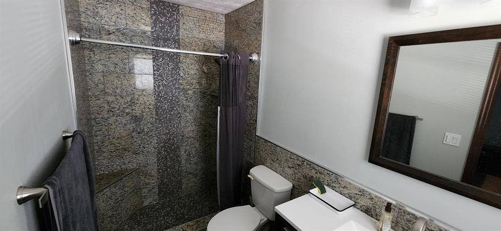 Cozy Private Room W/ EN SUITE